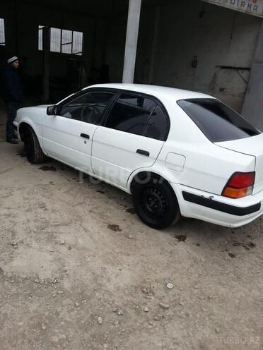 Toyota Corolla 1995, 220,556 km - 1.6 l - Bakı