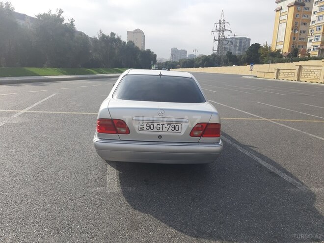 Mercedes E 280 1999, 347,300 km - 2.8 l - Bakı