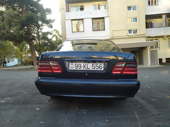 Mercedes E 240 2000, 337,000 km - 2.4 l - Bakı