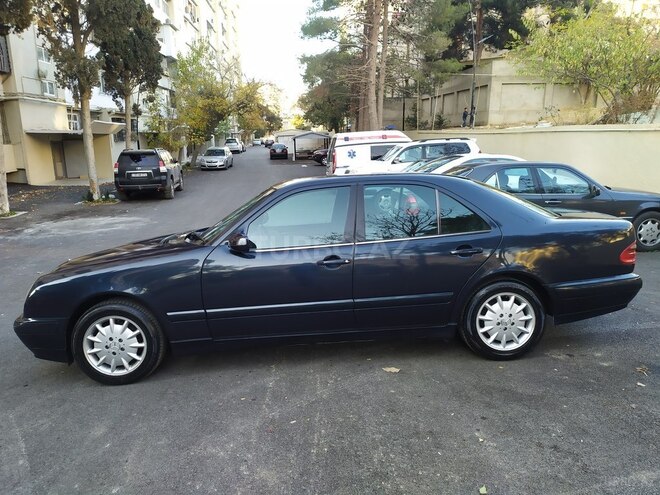 Mercedes E 240 2000, 337,000 km - 2.4 l - Bakı