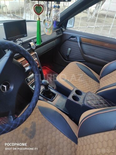 Mercedes E 200 1991, 222,222 km - 2.0 l - Bakı