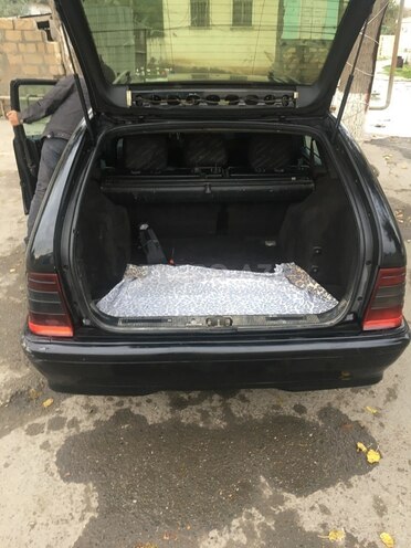 Mercedes C 220 1998, 426,030 km - 2.2 л - İmişli