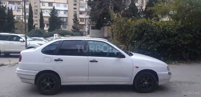 Volkswagen Polo 1995, 365,000 km - 1.6 l - Bakı
