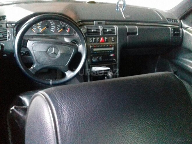 Mercedes E 280 1998, 239,500 km - 2.8 l - Zaqatala