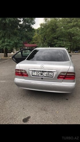Mercedes E 240 2000, 281,000 km - 2.4 l - Bakı