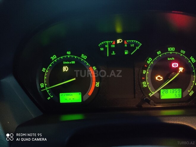 Skoda Fabia 2006, 280,000 km - 1.4 l - Xırdalan