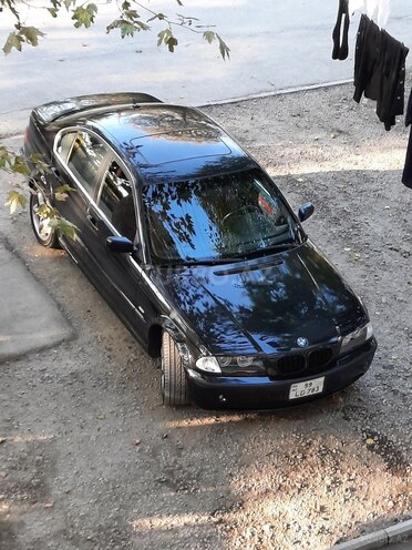 BMW 320 2001, 290,000 km - 2.2 l - Bakı