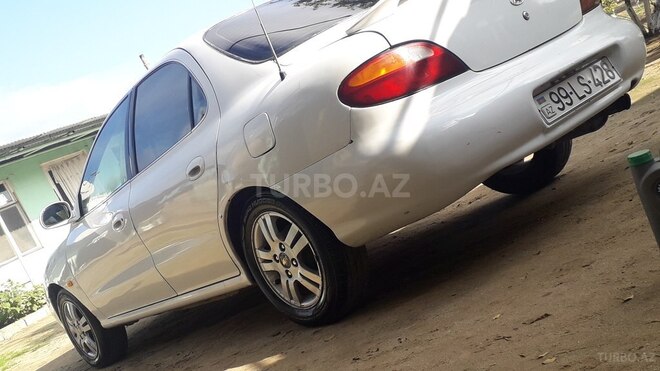 Hyundai Elantra 1995, 568,969 km - 2.0 л - Bakı