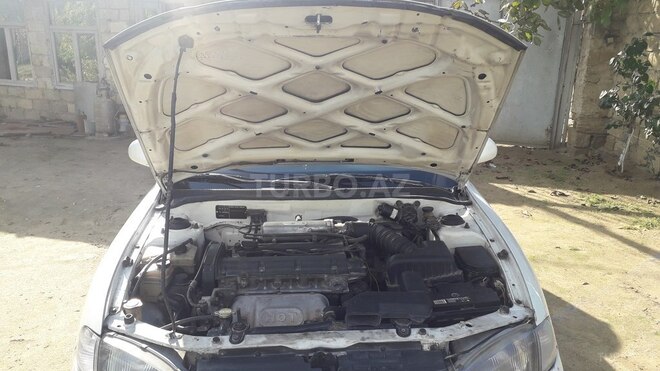 Hyundai Elantra 1995, 568,969 km - 2.0 л - Bakı