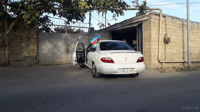 Hyundai Elantra 1995, 568,969 km - 2.0 л - Bakı