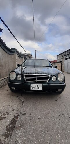 Mercedes E 320 2000, 327,000 km - 3.2 l - Quba