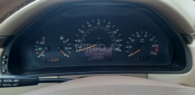 Mercedes E 320 2000, 327,000 km - 3.2 l - Quba