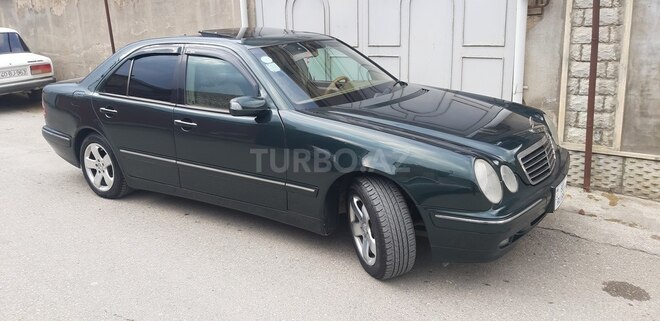 Mercedes E 320 2000, 327,000 km - 3.2 l - Quba