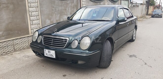 Mercedes E 320 2000, 327,000 km - 3.2 l - Quba