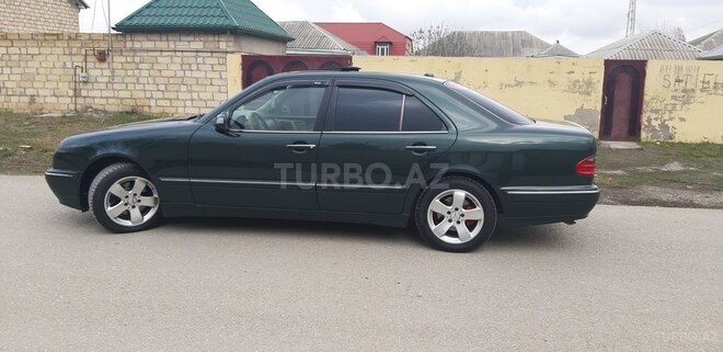 Mercedes E 320 2000, 327,000 km - 3.2 l - Quba