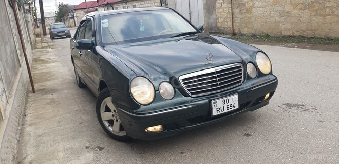 Mercedes E 320 2000, 327,000 km - 3.2 l - Quba