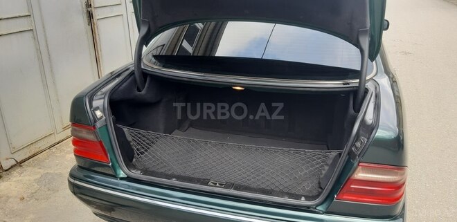 Mercedes E 320 2000, 327,000 km - 3.2 l - Quba