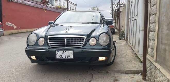 Mercedes E 320 2000, 327,000 km - 3.2 l - Quba