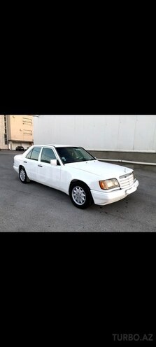 Mercedes E 220 1994, 422,500 km - 2.2 л - Bakı