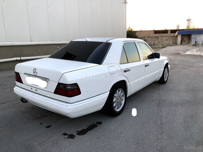 Mercedes E 220 1994, 422,500 km - 2.2 л - Bakı