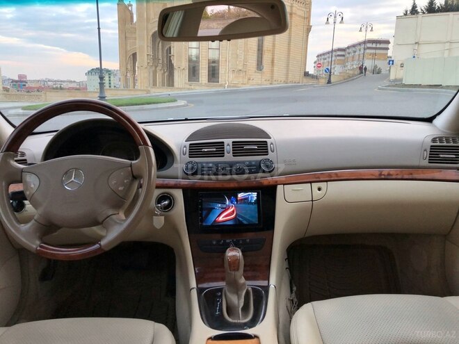 Mercedes E 240 2004, 269,000 km - 2.6 l - Bakı