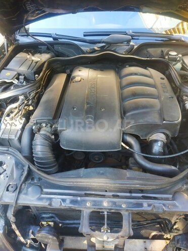 Mercedes E 220 2003, 306,000 km - 2.2 l - Bakı