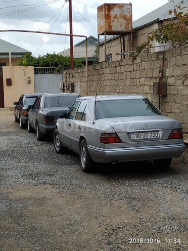 Mercedes E 220 1994, 400,000 km - 2.2 л - Bakı