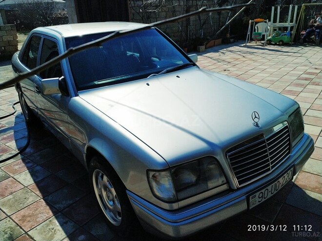 Mercedes E 220 1994, 400,000 km - 2.2 л - Bakı
