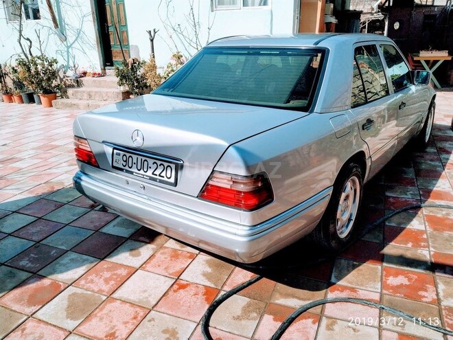 Mercedes E 220 1994, 400,000 km - 2.2 л - Bakı