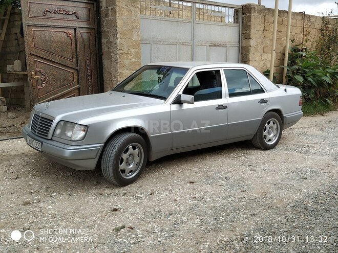 Mercedes E 220 1994, 400,000 km - 2.2 л - Bakı