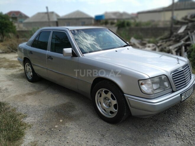 Mercedes E 220 1994, 400,000 km - 2.2 л - Bakı