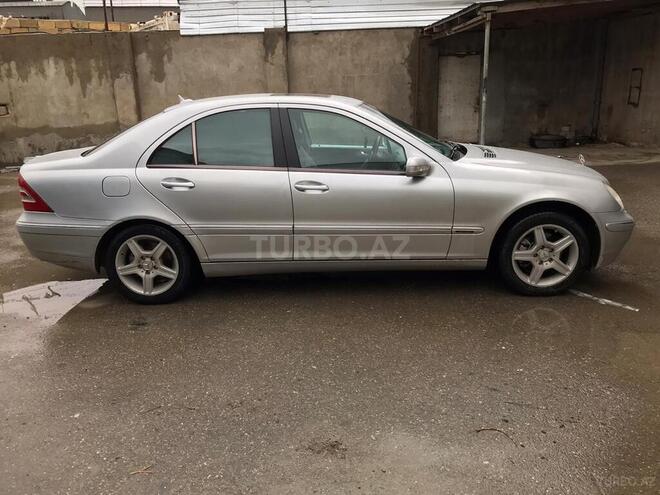 Mercedes C 200 2001, 261,000 km - 2.0 l - Bakı