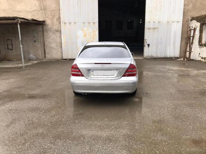 Mercedes C 200 2001, 261,000 km - 2.0 l - Bakı
