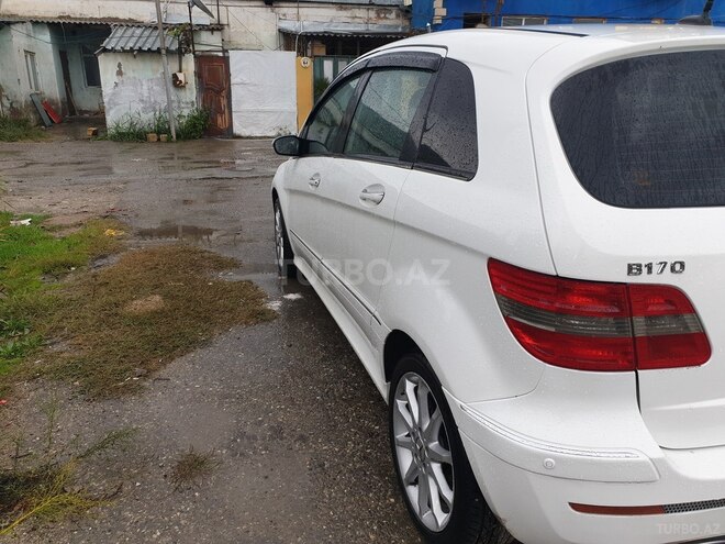 Mercedes B 170 2006, 221,546 km - 1.7 l - Bakı