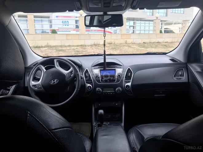 Hyundai ix35 2010, 195,000 km - 2.0 l - Naftalan