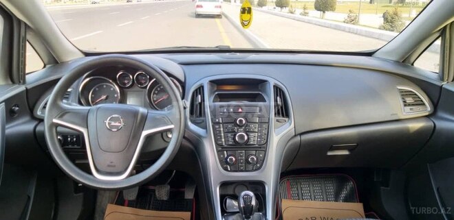 Opel Astra 2012, 240,000 km - 1.3 l - Xırdalan