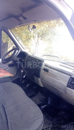 GAZ 3302-744 2005, 170,000 km - 2.5 л - Quba