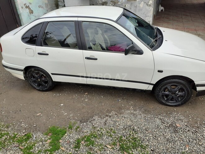 Volkswagen Polo 1996, 281,683 km - 1.6 l - Masallı