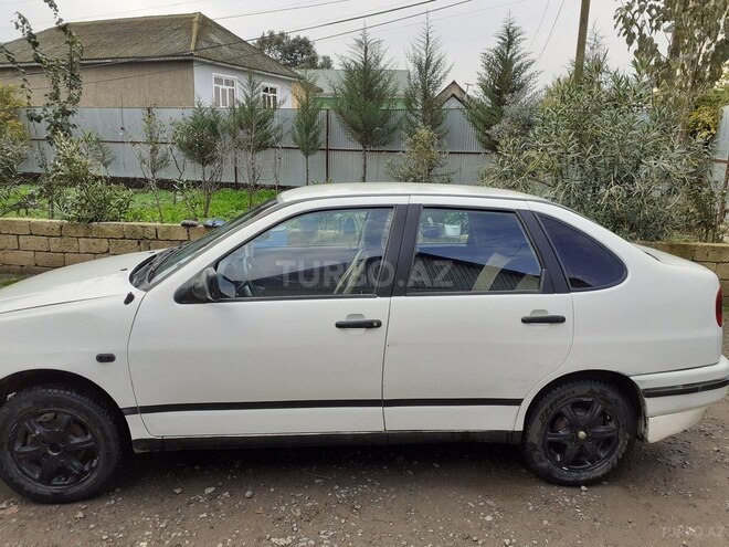 Volkswagen Polo 1996, 281,683 km - 1.6 l - Masallı