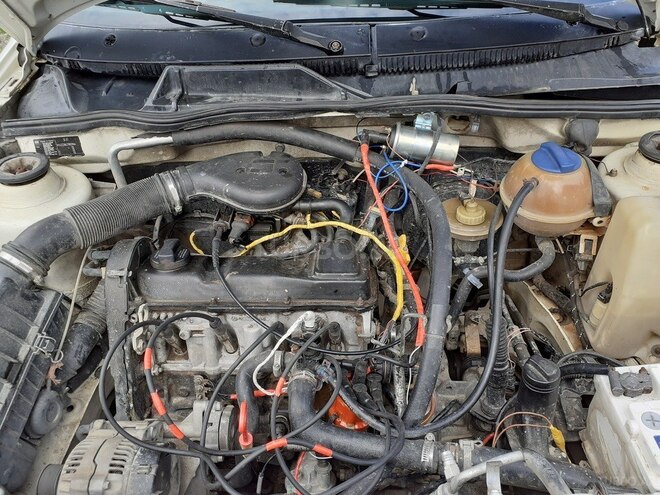 Volkswagen Polo 1996, 281,683 km - 1.6 l - Masallı