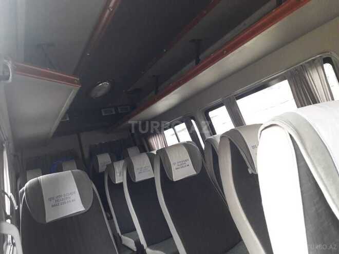 Mercedes Sprinter 313 2004, 748,000 km - 2.2 л - Yevlax