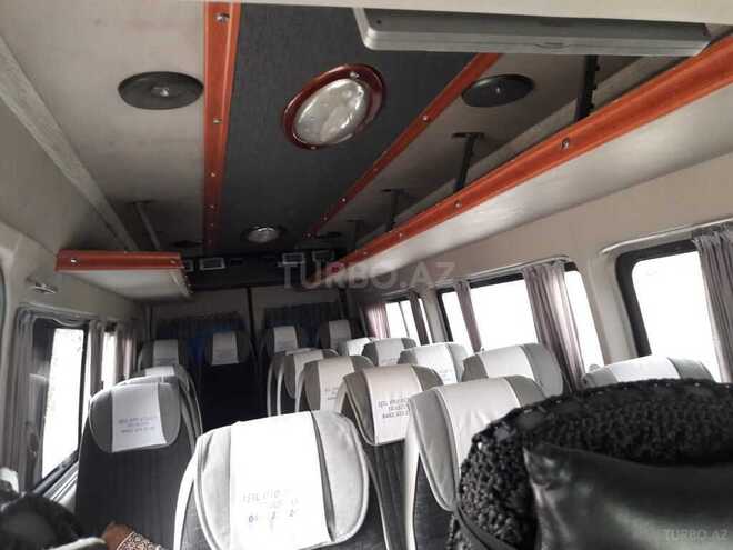 Mercedes Sprinter 313 2004, 748,000 km - 2.2 л - Yevlax