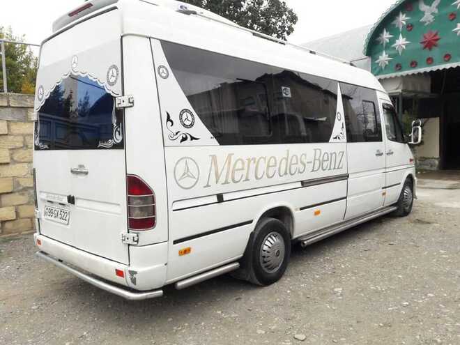 Mercedes Sprinter 313 2004, 748,000 km - 2.2 л - Yevlax