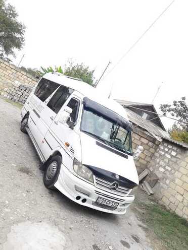 Mercedes Sprinter 313 2004, 748,000 km - 2.2 л - Yevlax