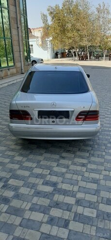 Mercedes E 270 2000, 392,143 km - 2.7 l - Sumqayıt