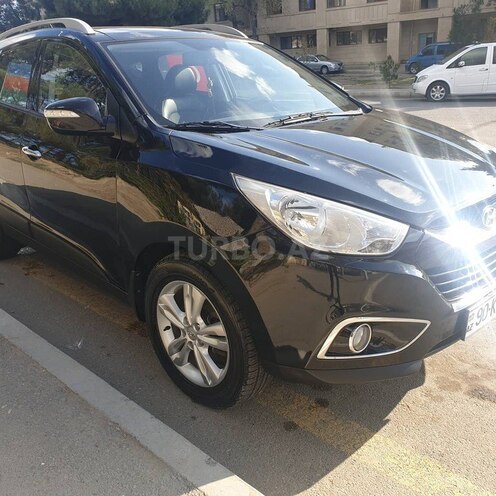 Hyundai ix35 2010, 195,000 km - 2.0 l - Naftalan
