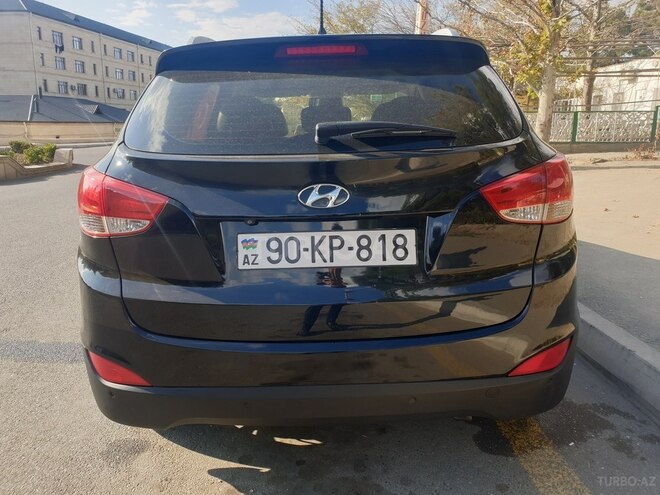 Hyundai ix35 2010, 195,000 km - 2.0 l - Naftalan