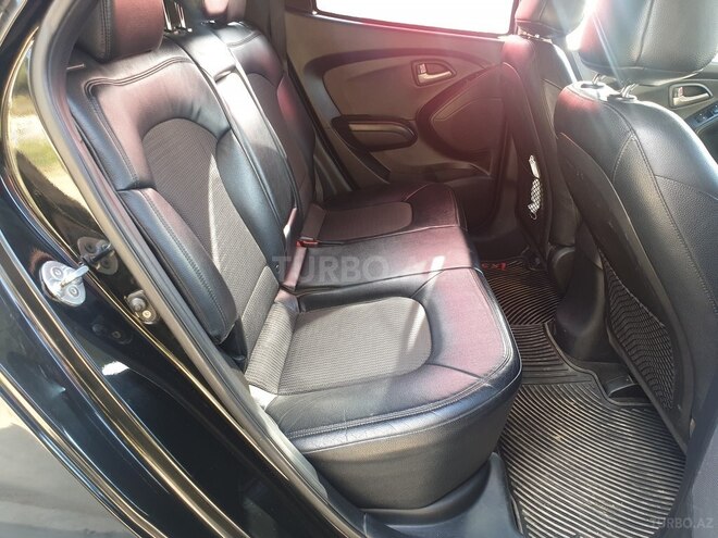 Hyundai ix35 2010, 195,000 km - 2.0 l - Naftalan