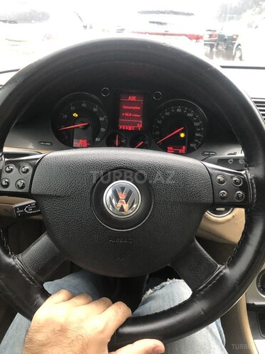 Volkswagen Passat 2006, 286,000 km - 2.0 l - Bakı