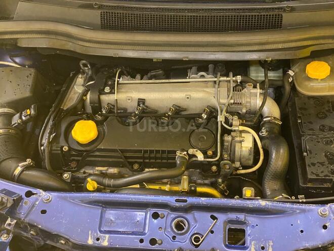 Opel Zafira 2006, 242,155 km - 1.9 l - Sumqayıt